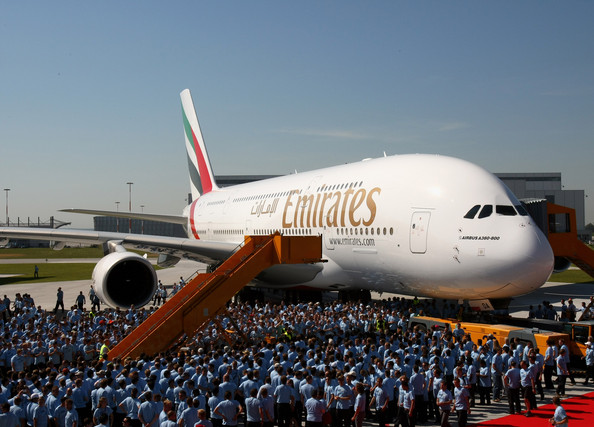 emirates-takes-delivery-a380-airbus-p09pghbetgpl